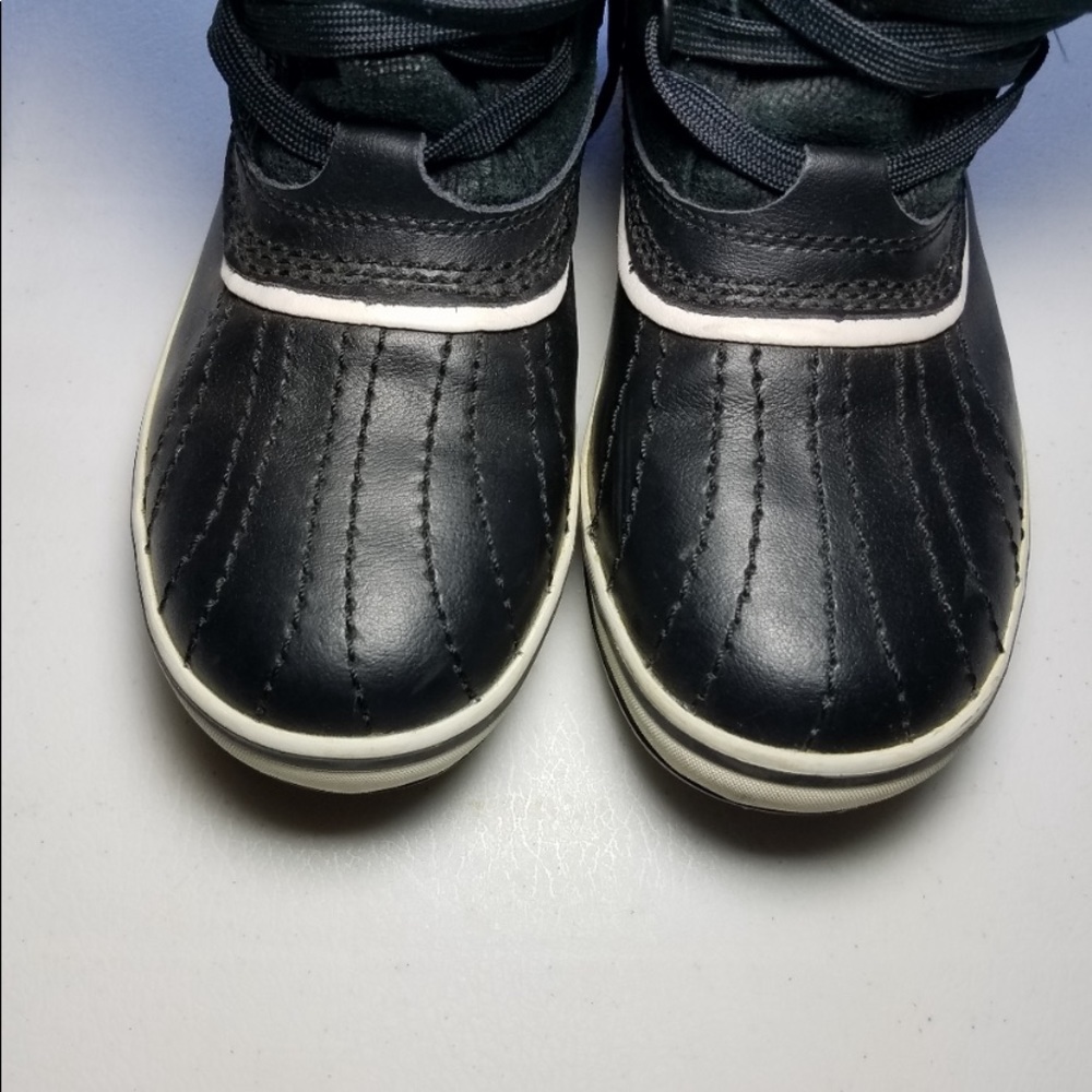 Sorel boots - Picture 5 of 6